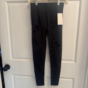 Women's REORIA Leggings Size S Black Distressed
